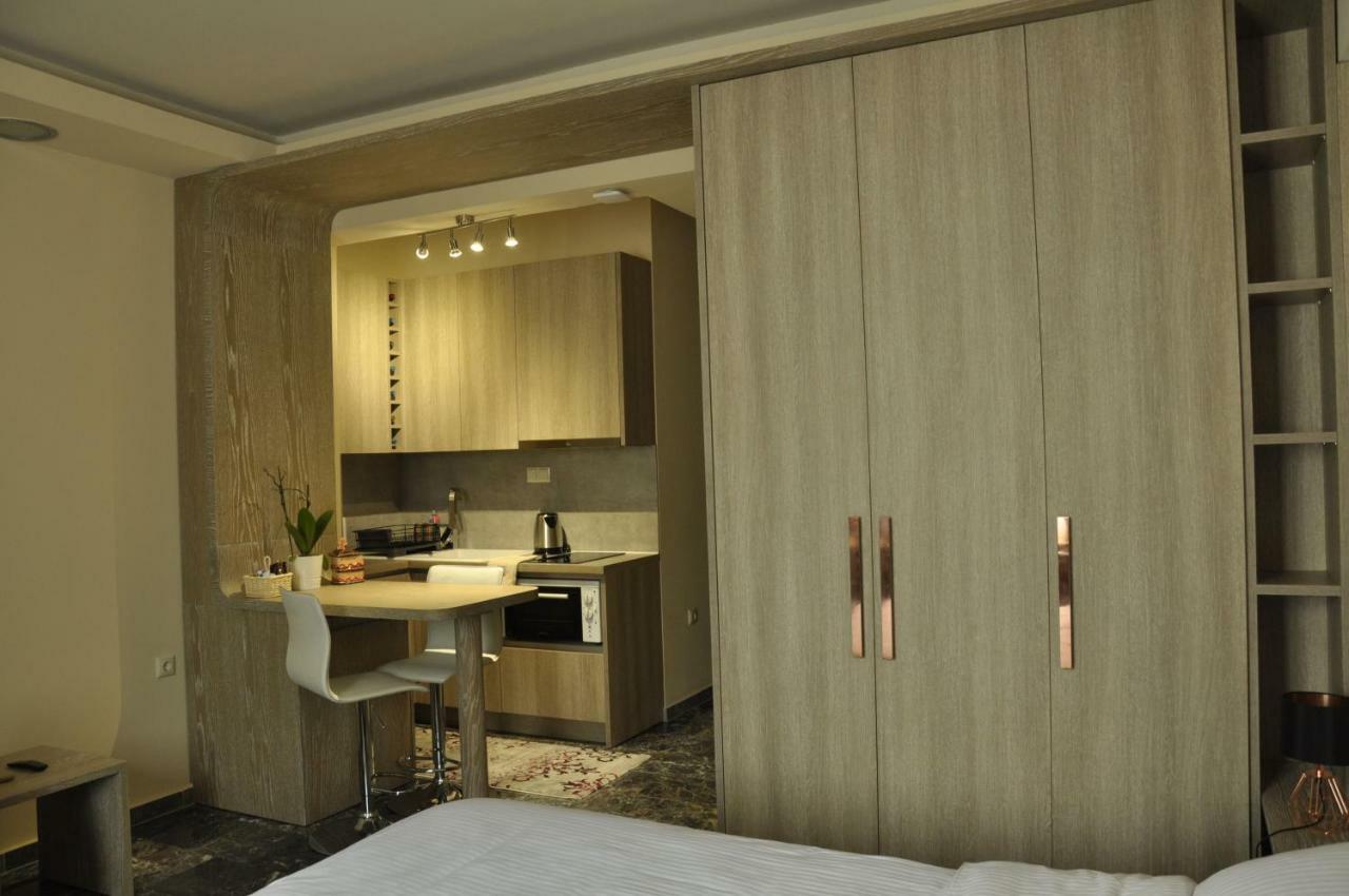 Agias Sofias Street Luxurious Studio Салоники Экстерьер фото